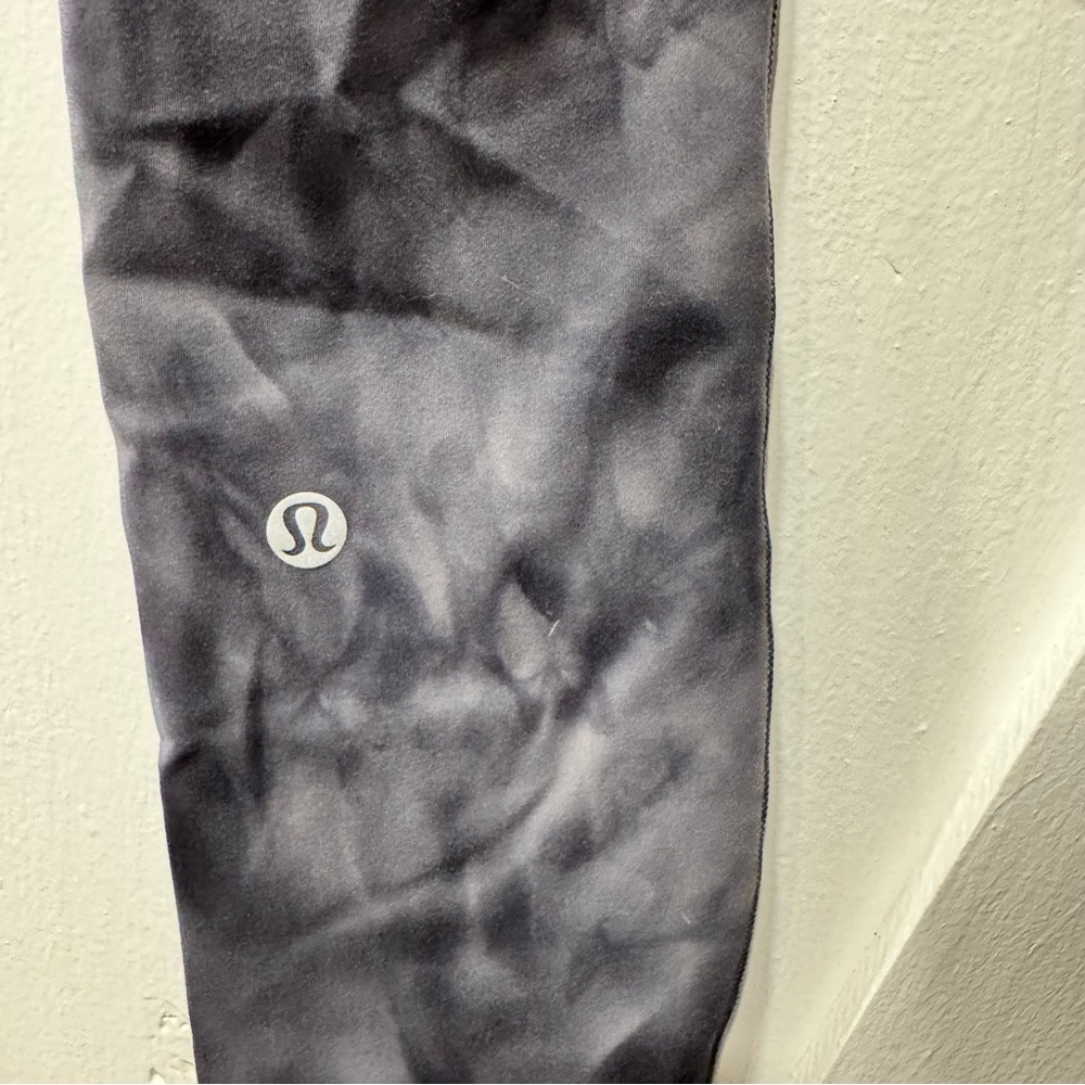 LULULEMON Athletica Align High-rise Diamond Dye Pitch Gray Leggings ~ Size 0 - Picture 3 of 7